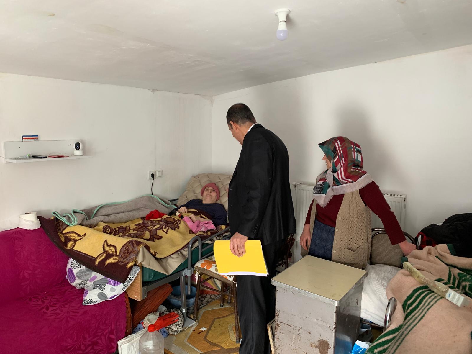 Vakfımızın geleneksel Ramazan yardımları kapsamında ihtiyaç sahibi ailelere ulaştırdığı gıda kolilerinden ve paylaşmanın huzurunu yaşadığımız dayanışma anlarından kareler... 2023 yılı Ramazan ayında gerçekleştirdiğimiz yardım çalışmalarından özel anları sizler için derledik.