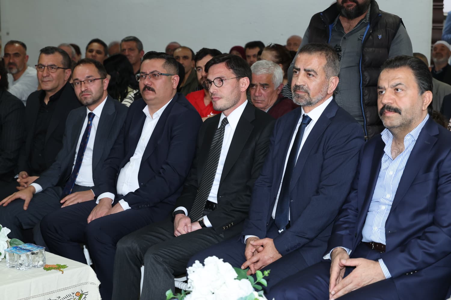 Tokat Belediyesi İş Birliğiyle Akülü Sandalyeler Törenle Teslim Edildi  Hollanda’dan temin ettiğimiz akülü tekerlekli sandalyeler, Tokat Belediyemizin ev sahipliğinde düzenlenen anlamlı bir törenle engelli vatandaşlarımıza teslim edildi. Bu değerli buluşmaya ev sahipliği yapan başta Tokat Belediye Başkanımıza, törene katılımlarıyla bizleri onurlandıran yetkililerimize, sürecin her aşamasında emeği geçen tüm gönüllülerimize İtimat Makina Sanayi Ve Ticaret A.Ş. yetkililerine ve Hollanda’dan desteğini esirgemeyen Sayın Osman Baş nezdindeki tüm hayırseverlerimize şükranlarımızı sunarız.
