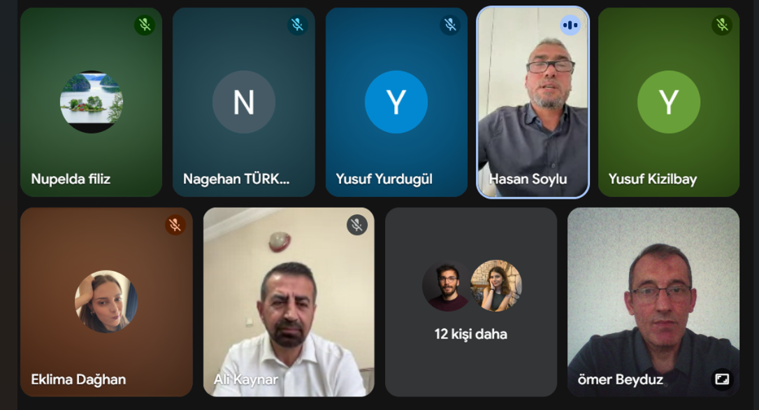 Kariyer Buluşmalarımız tüm hızıyla devam ediyor! 🚀
Gençlerimizle bir araya gelerek yurt dışında çalışma ve iş fırsatlarını konuştuk. Değerli iş insanımız Hasan Soylu ve Vakıf Başkanımız Ali Kaynar'ın tecrübelerini paylaştığı etkinlikte, gençlerimizin sorularını yanıtladığımız oldukça samimi ve verimli bir söyleşi gerçekleştirdik.