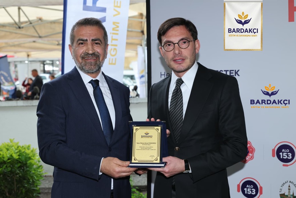 Tokat Belediye Başkanlığında teşekkür plaketi